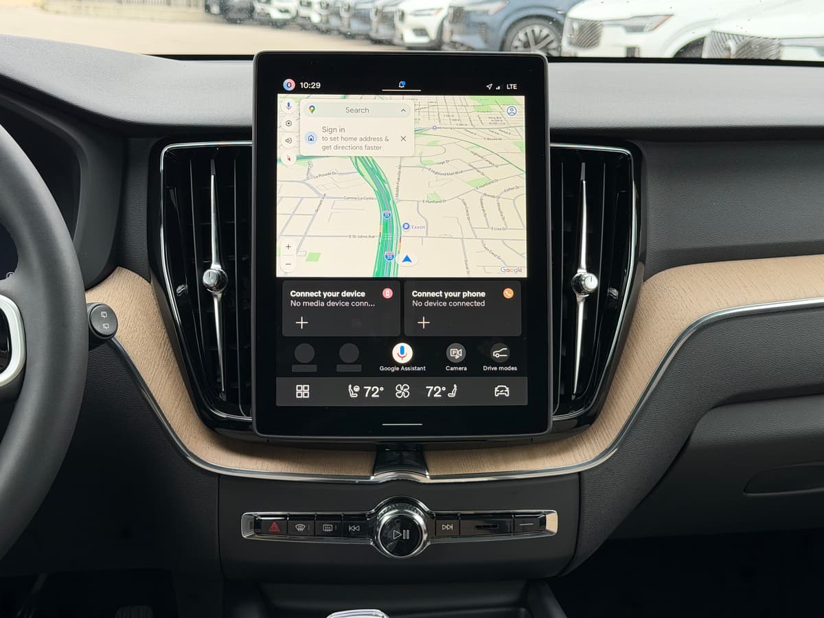 2026 Volvo XC60 - Image 12