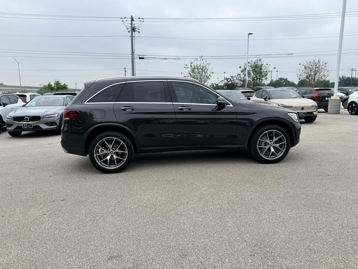 2022 Mercedes-Benz GLC 300 - Image 7