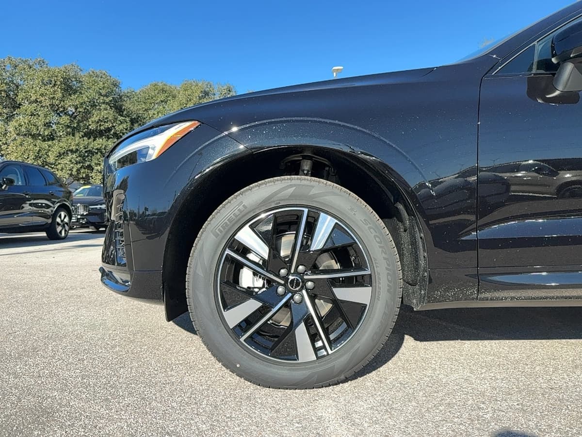 2026 Volvo XC60 - Image 9