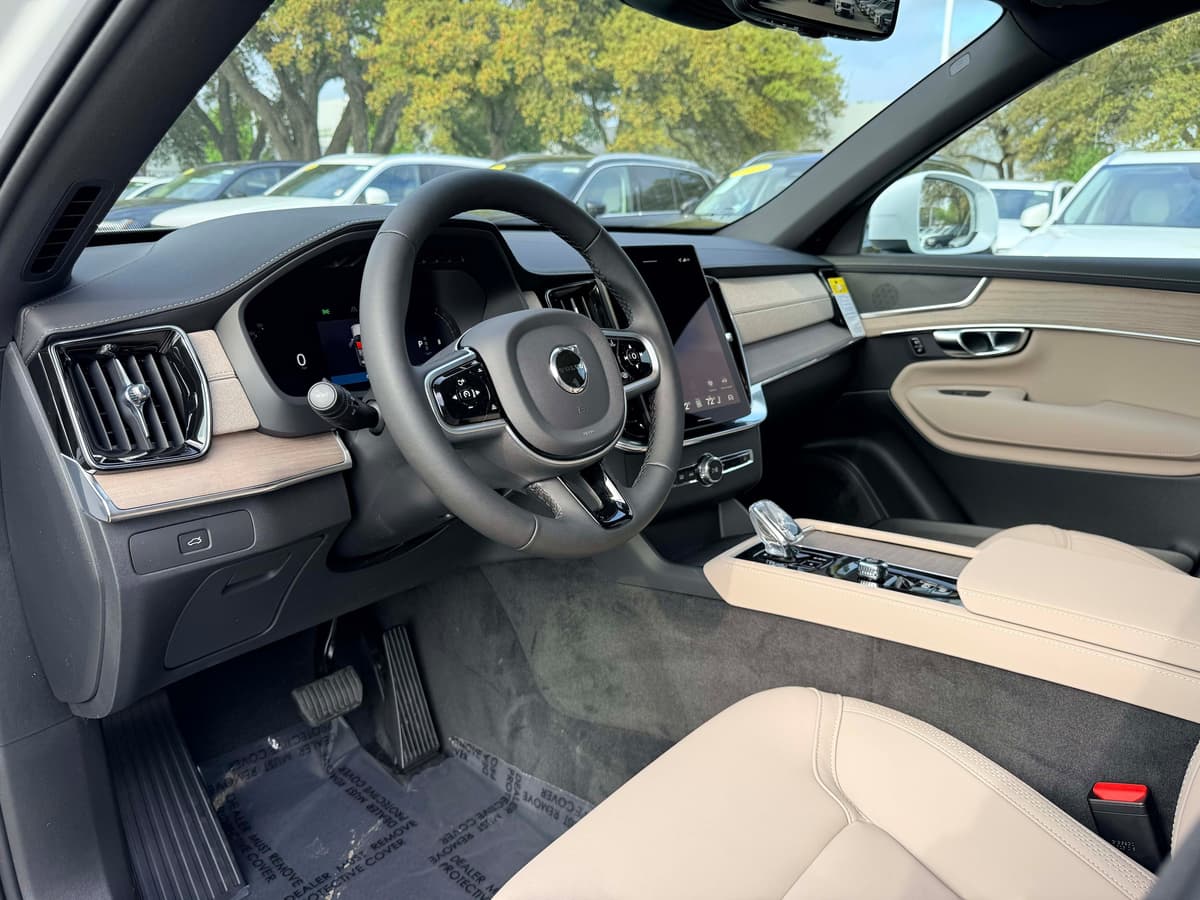 2026 Volvo XC90 - Image 11