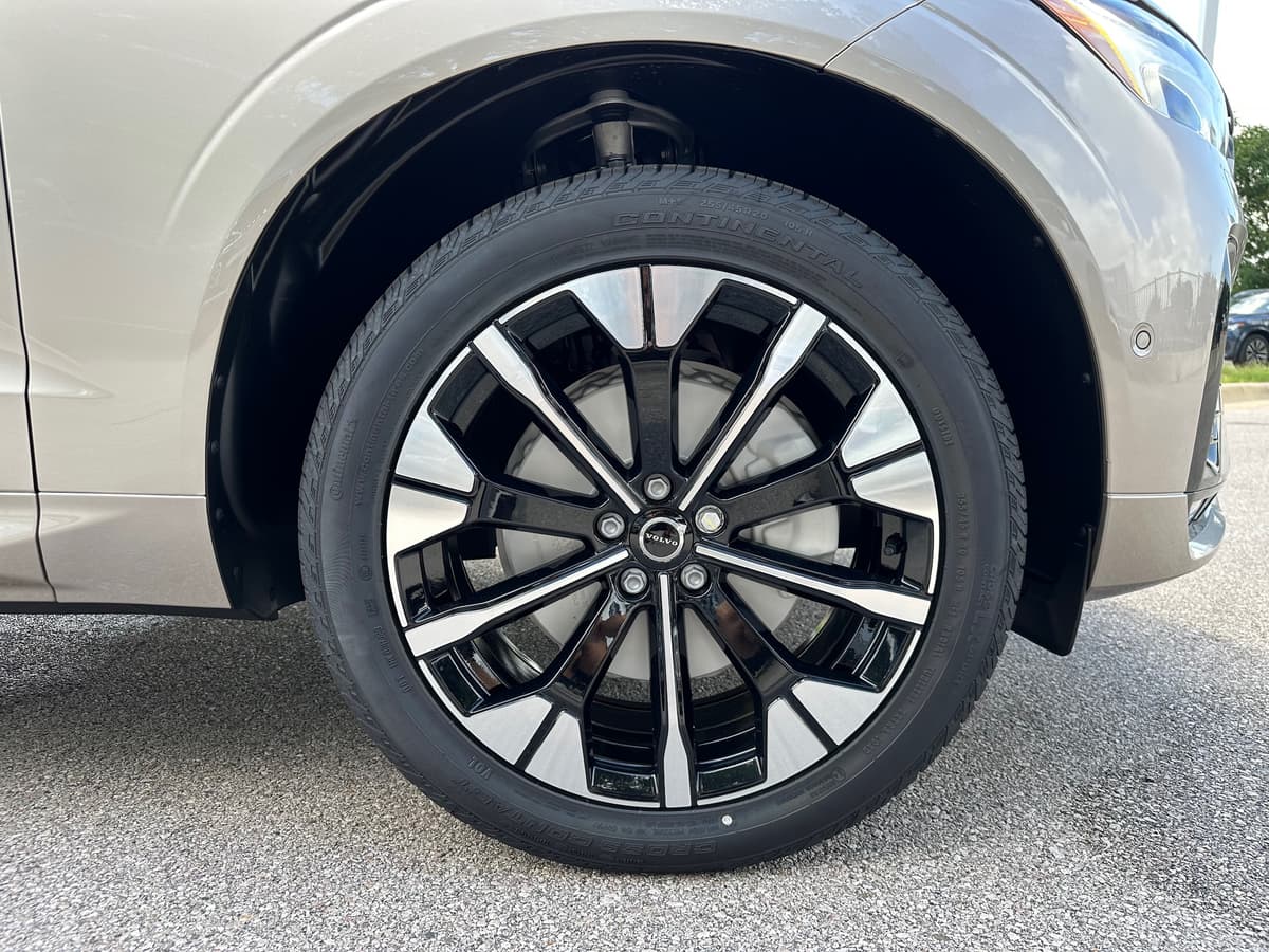 2026 Volvo XC60 - Image 7