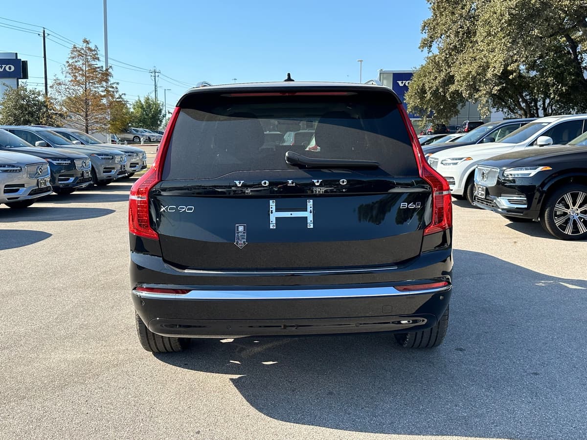 2025 Volvo XC90 - Image 5