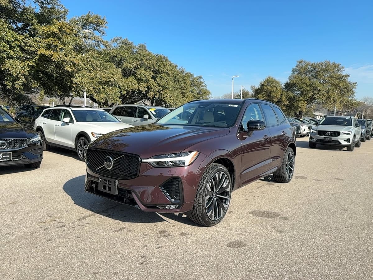 2026 Volvo XC60 - Image 2