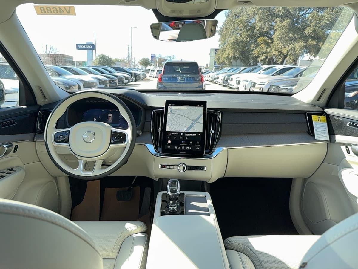 2026 Volvo XC90 - Image 18