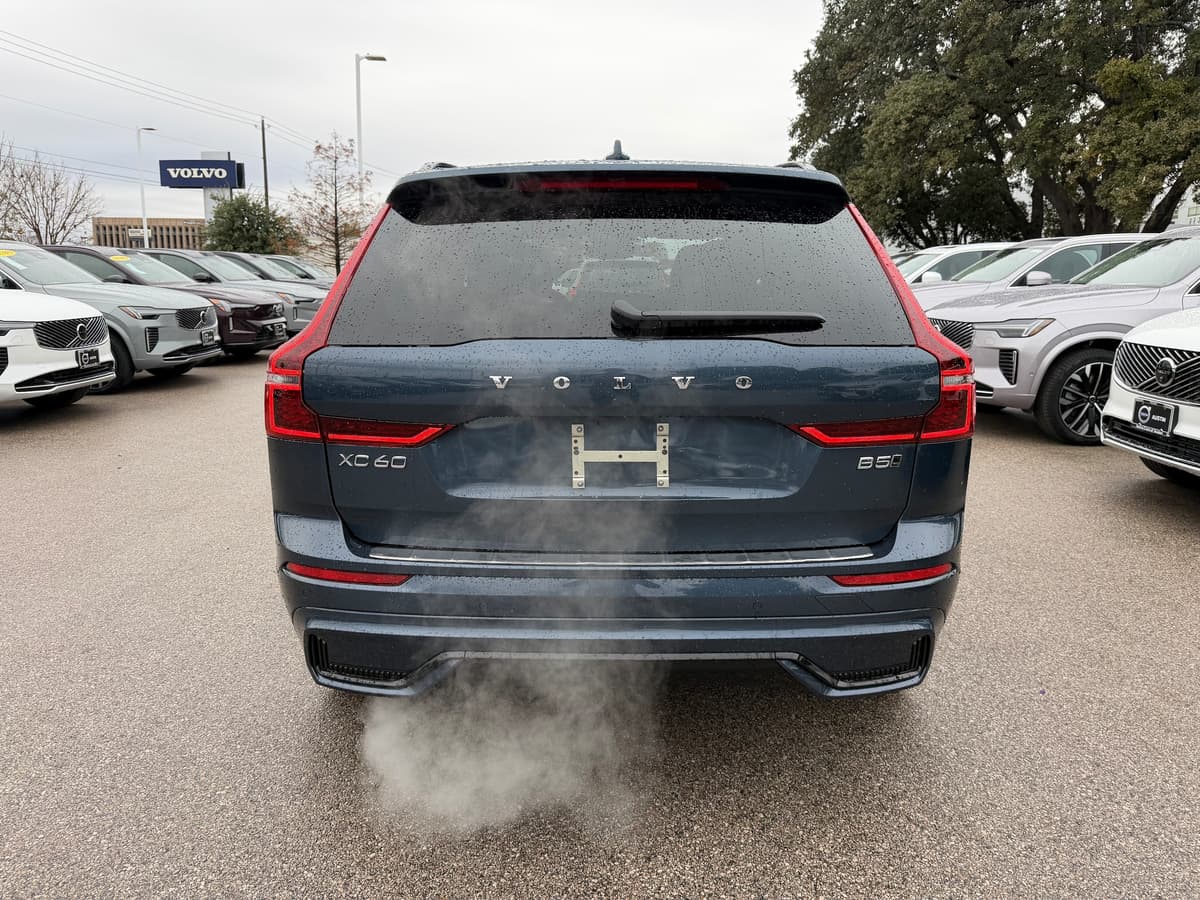 2026 Volvo XC60 - Image 5