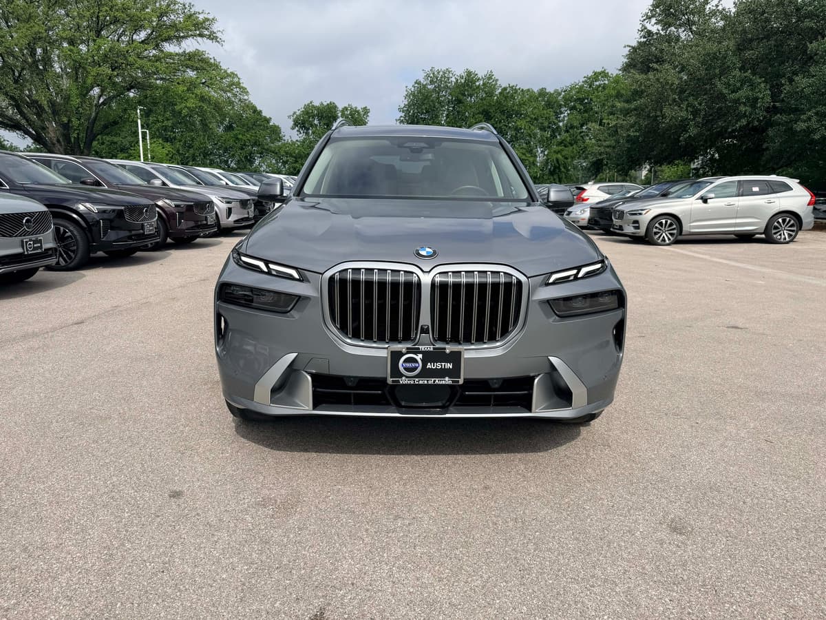 2026 BMW X7 - Image 7