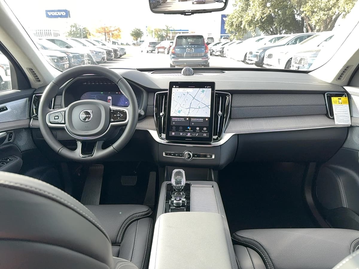 2026 Volvo XC90 - Image 16