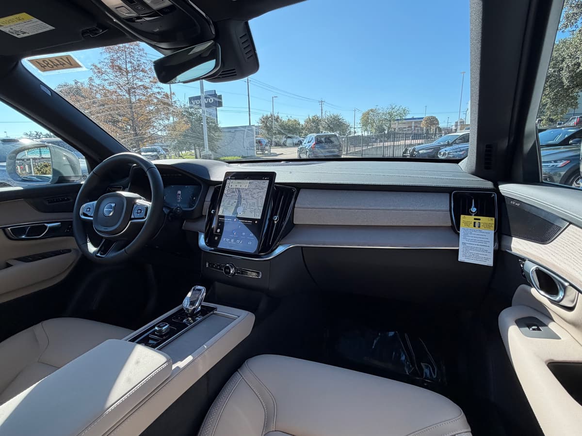2026 Volvo XC90 - Image 10
