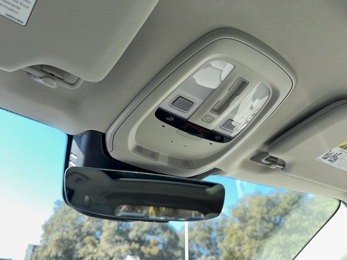 2026 Volvo XC90 - Image 25