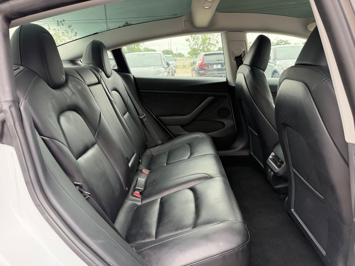 2023 Tesla Model 3 - Image 10