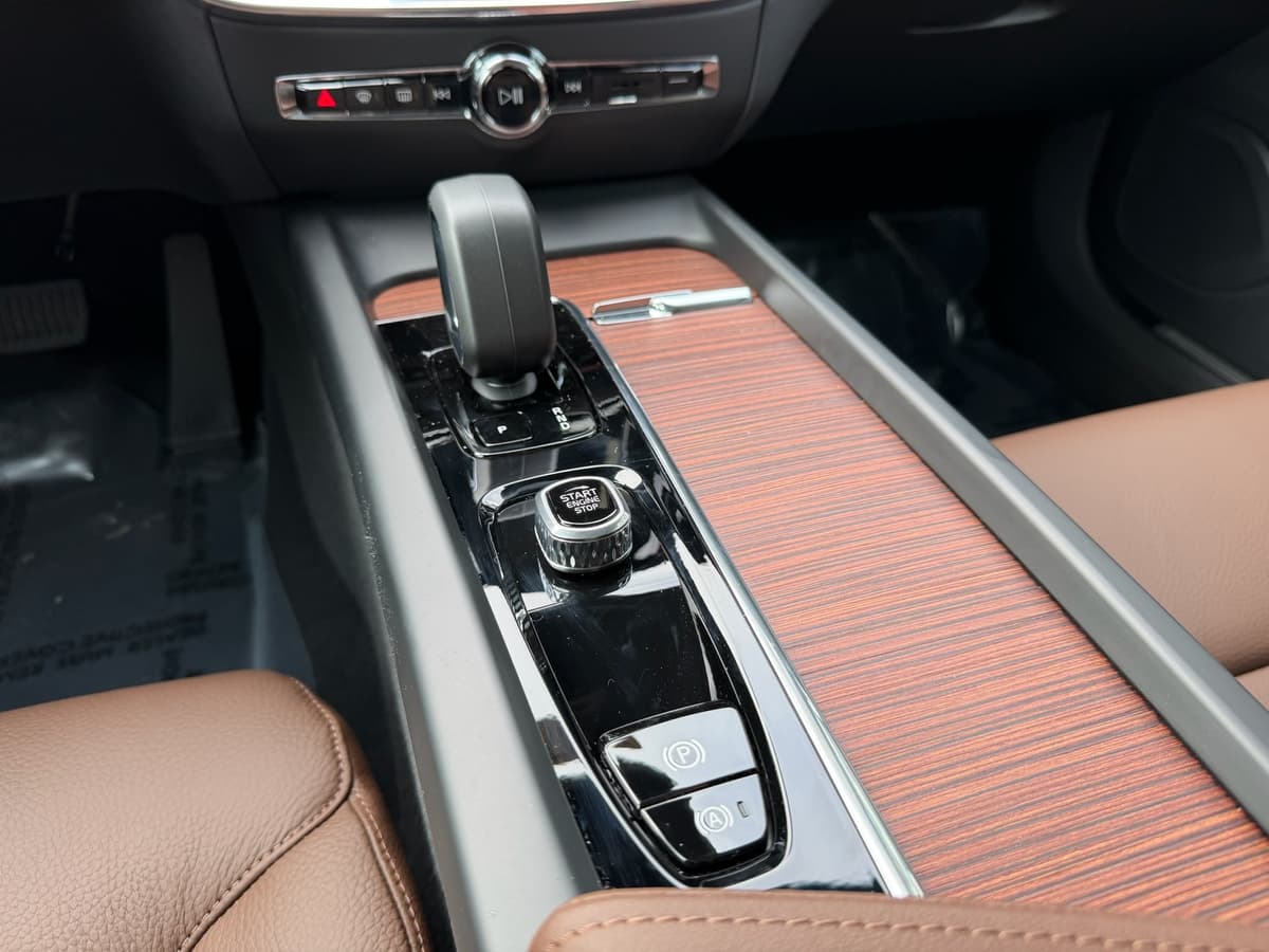 2026 Volvo V60 Cross Country - Image 13