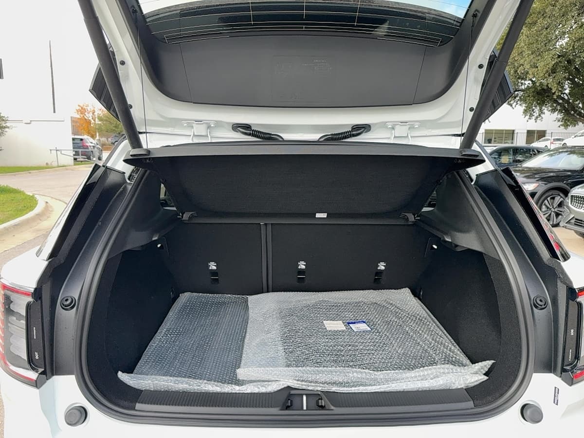 2026 Volvo EX30 - Image 23