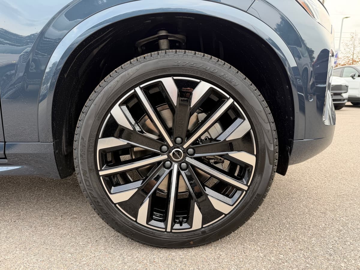 2026 Volvo XC90 - Image 7