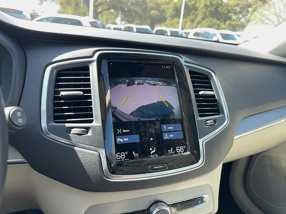 2021 Volvo XC90 - Image 20