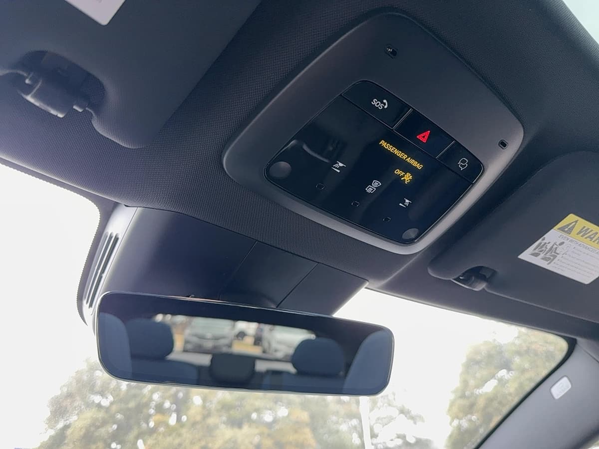 2026 Volvo EX30 - Image 22