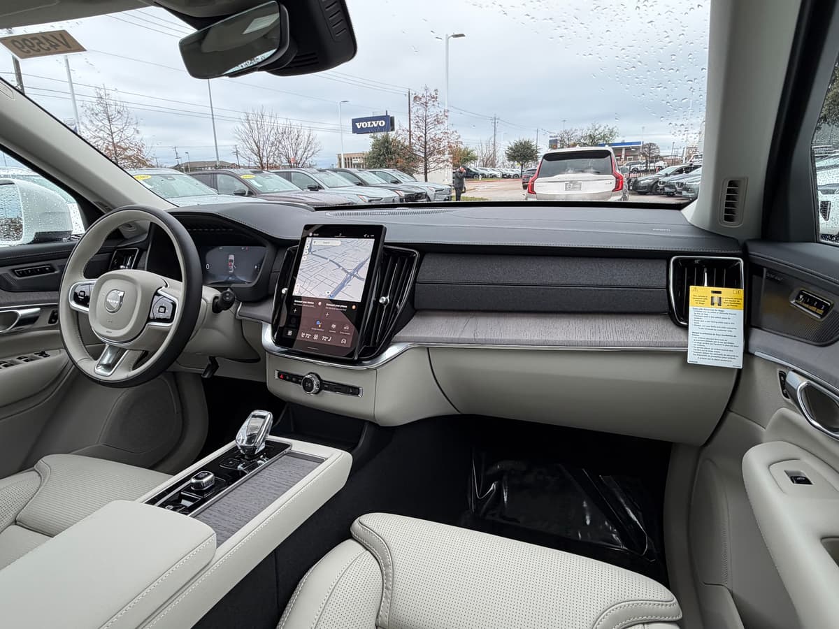 2026 Volvo XC90 - Image 11