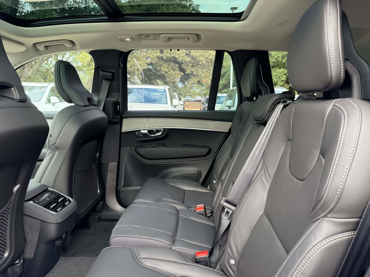 2026 Volvo XC90 - Image 16
