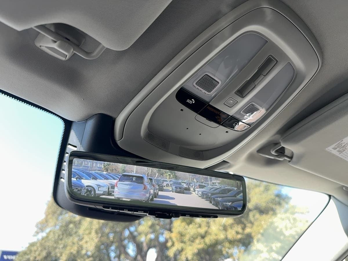 2026 Volvo XC90 - Image 23