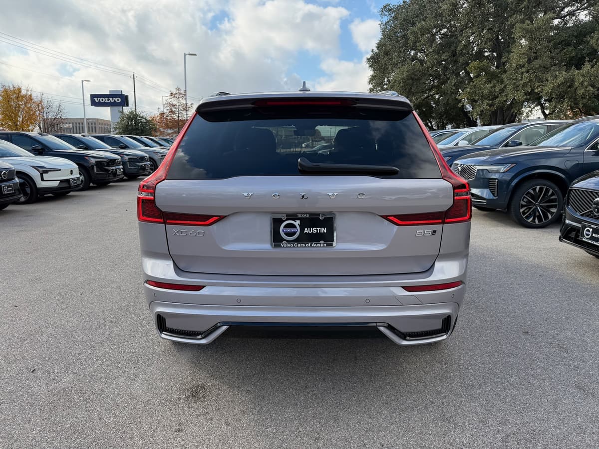 2026 Volvo XC60 - Image 5
