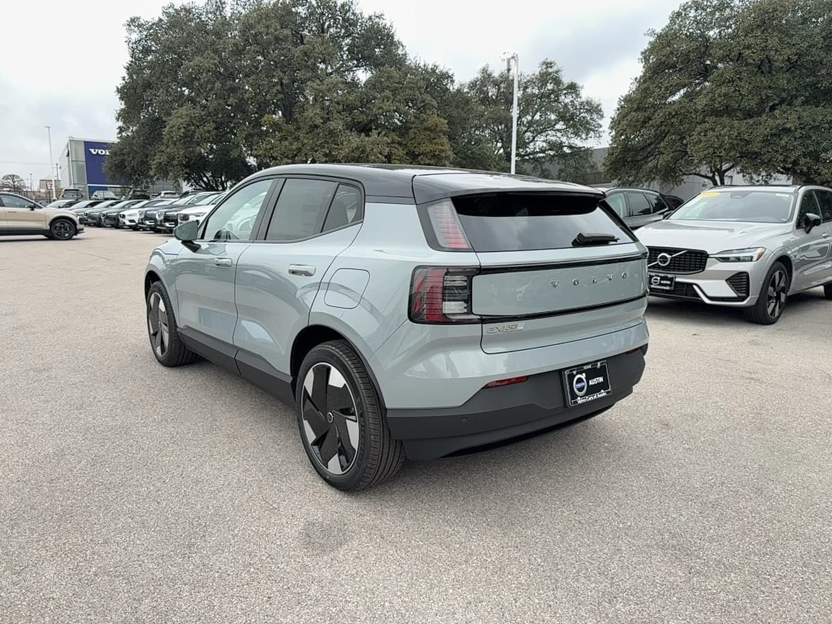2026 Volvo EX30 - Image 4