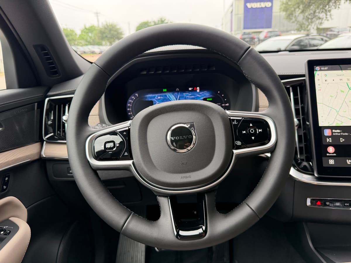 2026 Volvo XC90 plug-in hybrid - Image 15