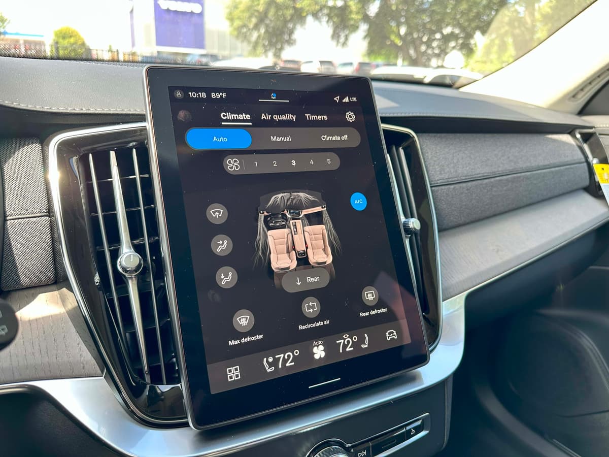 2026 Volvo XC90 - Image 21