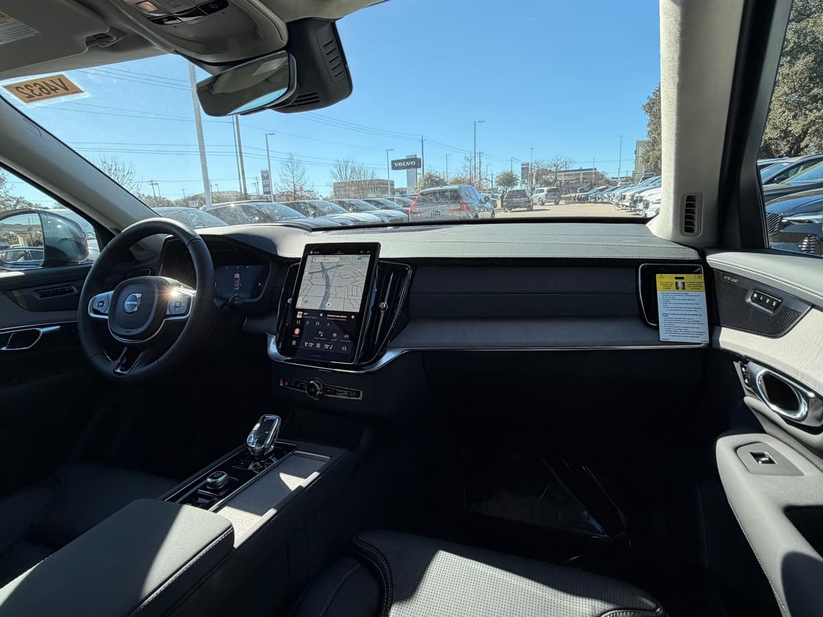 2026 Volvo XC90 - Image 11