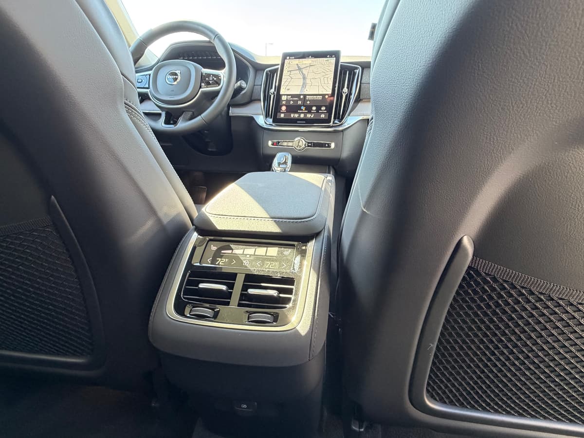 2026 Volvo XC90 - Image 12