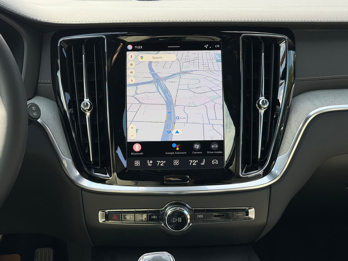 2026 Volvo V60 Cross Country - Image 12