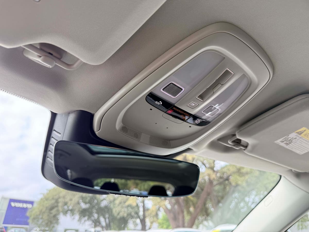 2026 Volvo XC90 - Image 26