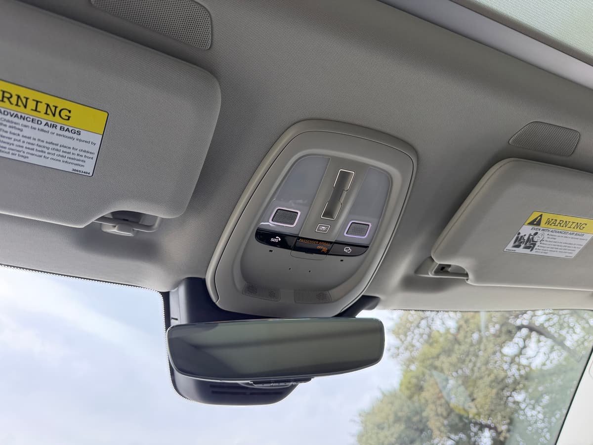 2026 Volvo XC90 - Image 17