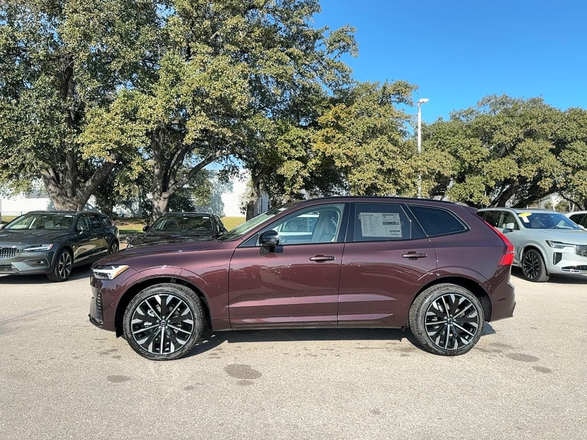 2026 Volvo XC60 - Image 3