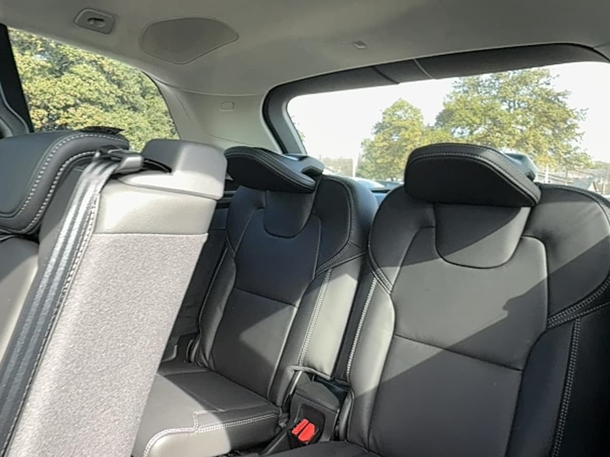 2026 Volvo XC90 plug-in hybrid - Image 16