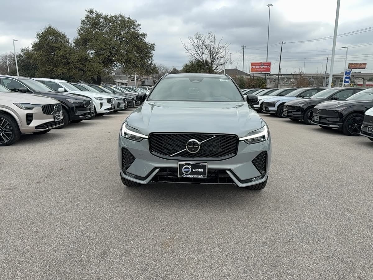 2026 Volvo XC60 - Image 8