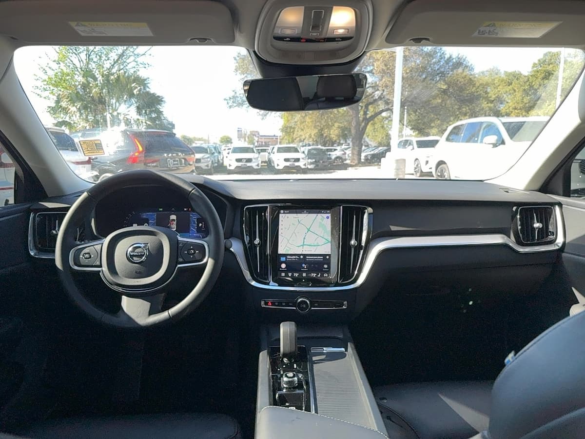 2024 Volvo S60 - Image 17