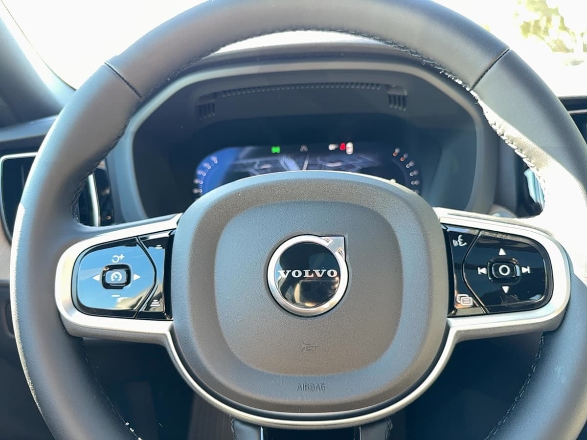 2026 Volvo XC60 - Image 19