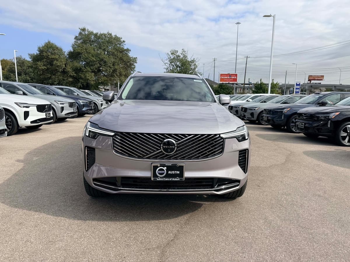 2026 Volvo XC90 - Image 8