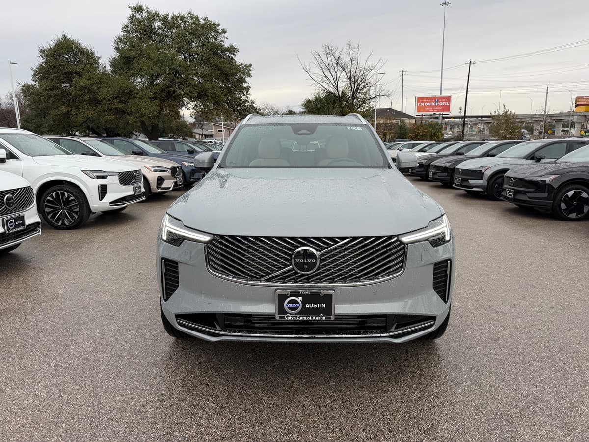 2026 Volvo XC90 plug-in hybrid - Image 6