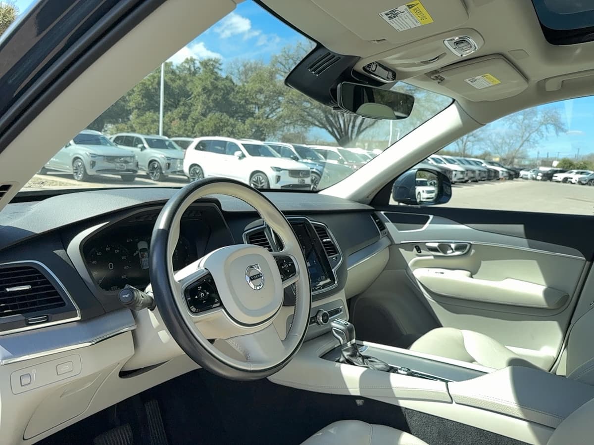 2021 Volvo XC90 - Image 9