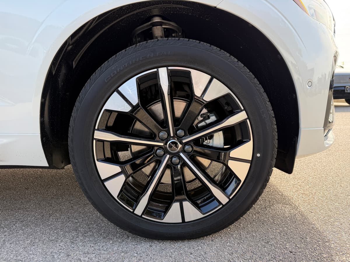 2026 Volvo XC60 - Image 7