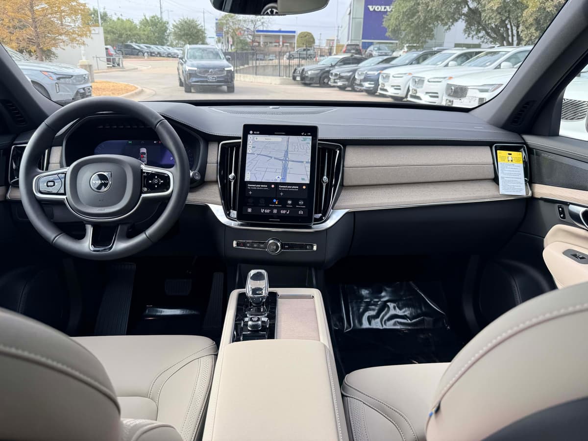 2026 Volvo XC90 - Image 18