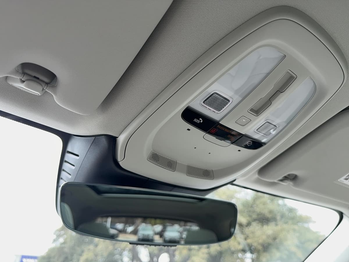 2026 Volvo XC60 - Image 24