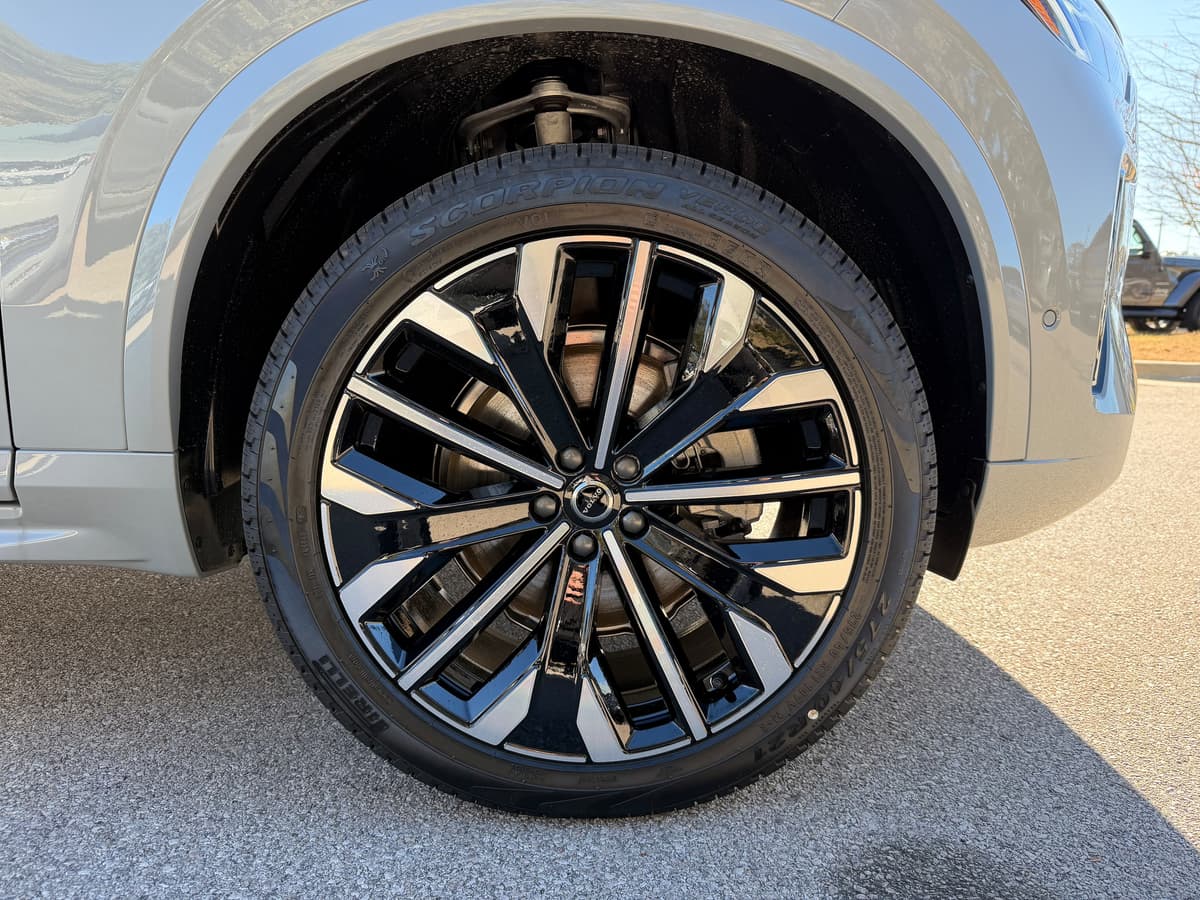 2026 Volvo XC90 - Image 7
