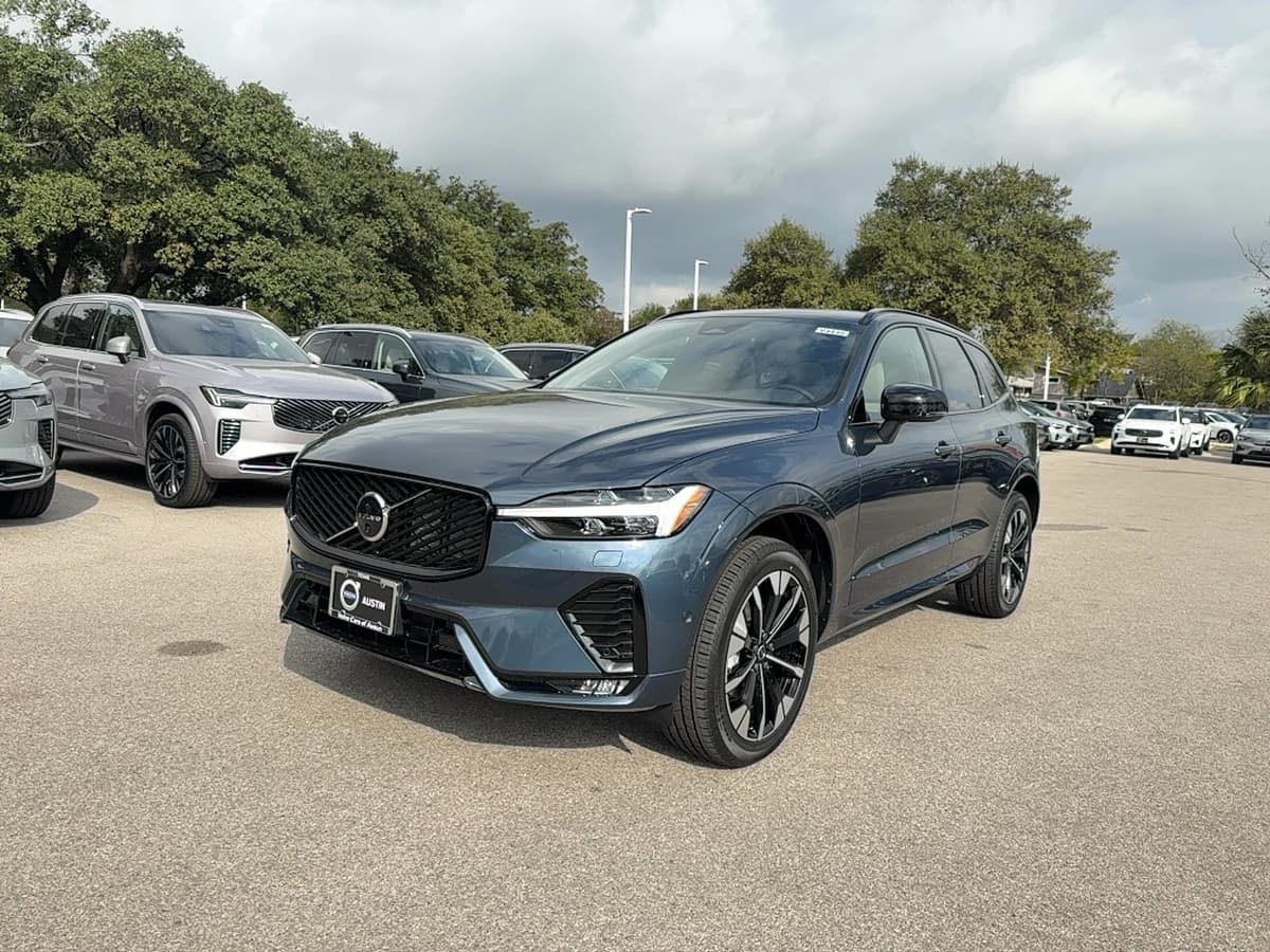 2026 Volvo XC60 - Image 2