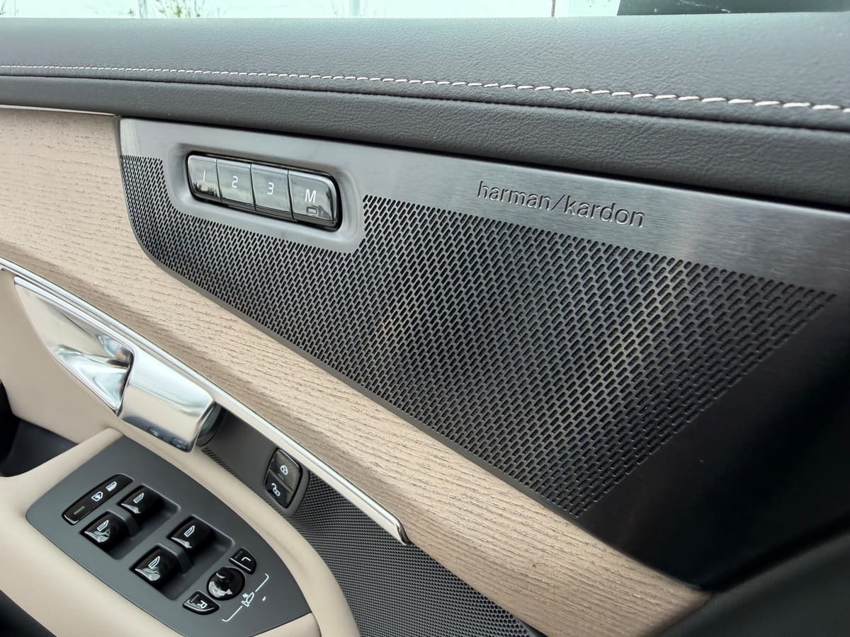 2026 Volvo XC90 - Image 18