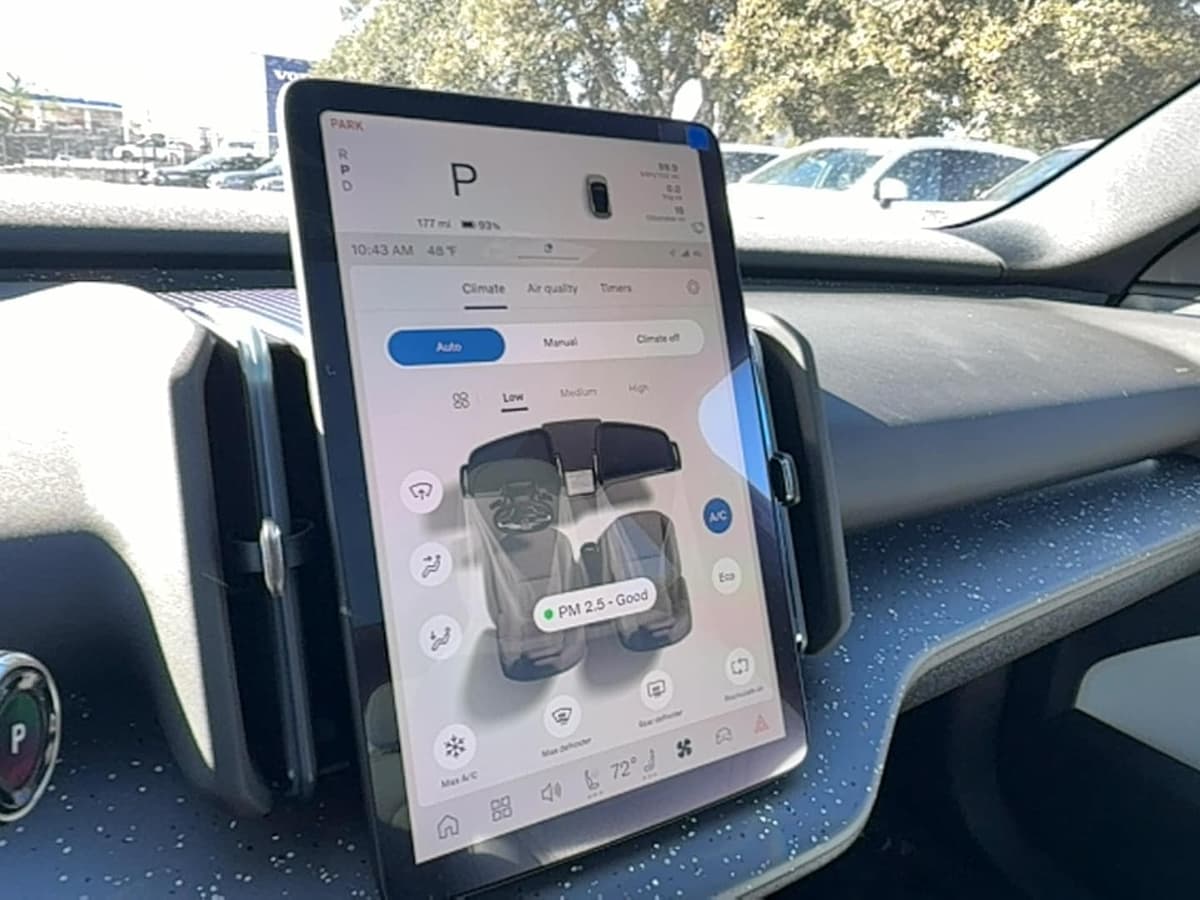 2026 Volvo EX30 - Image 20