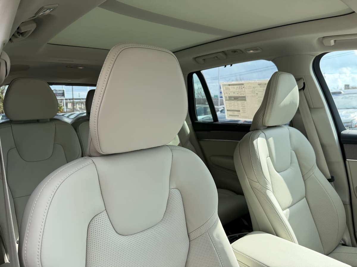 2026 Volvo XC90 - Image 9