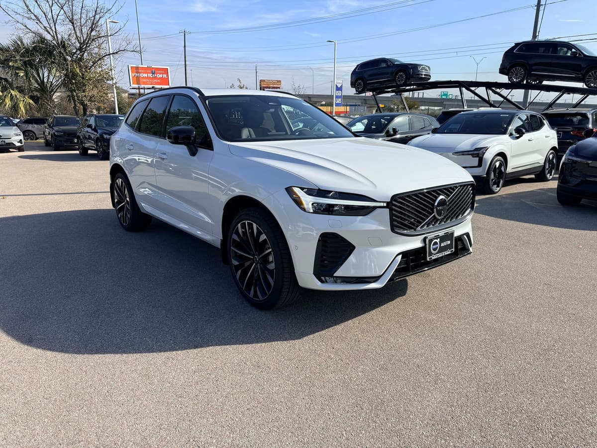 2026 Volvo XC60 - Image 7