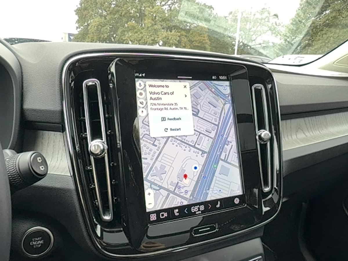 2024 Volvo XC40 - Image 23