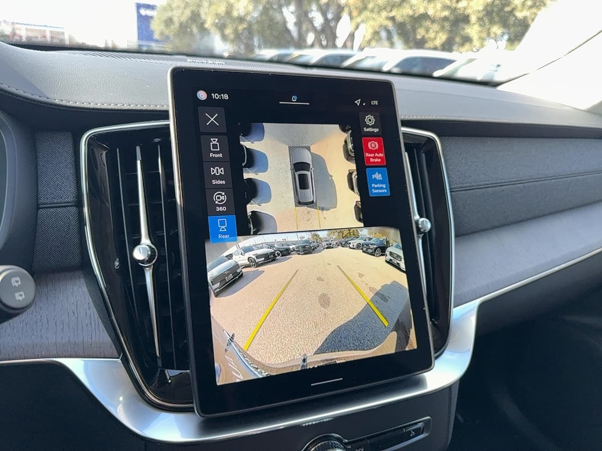 2026 Volvo XC90 - Image 21